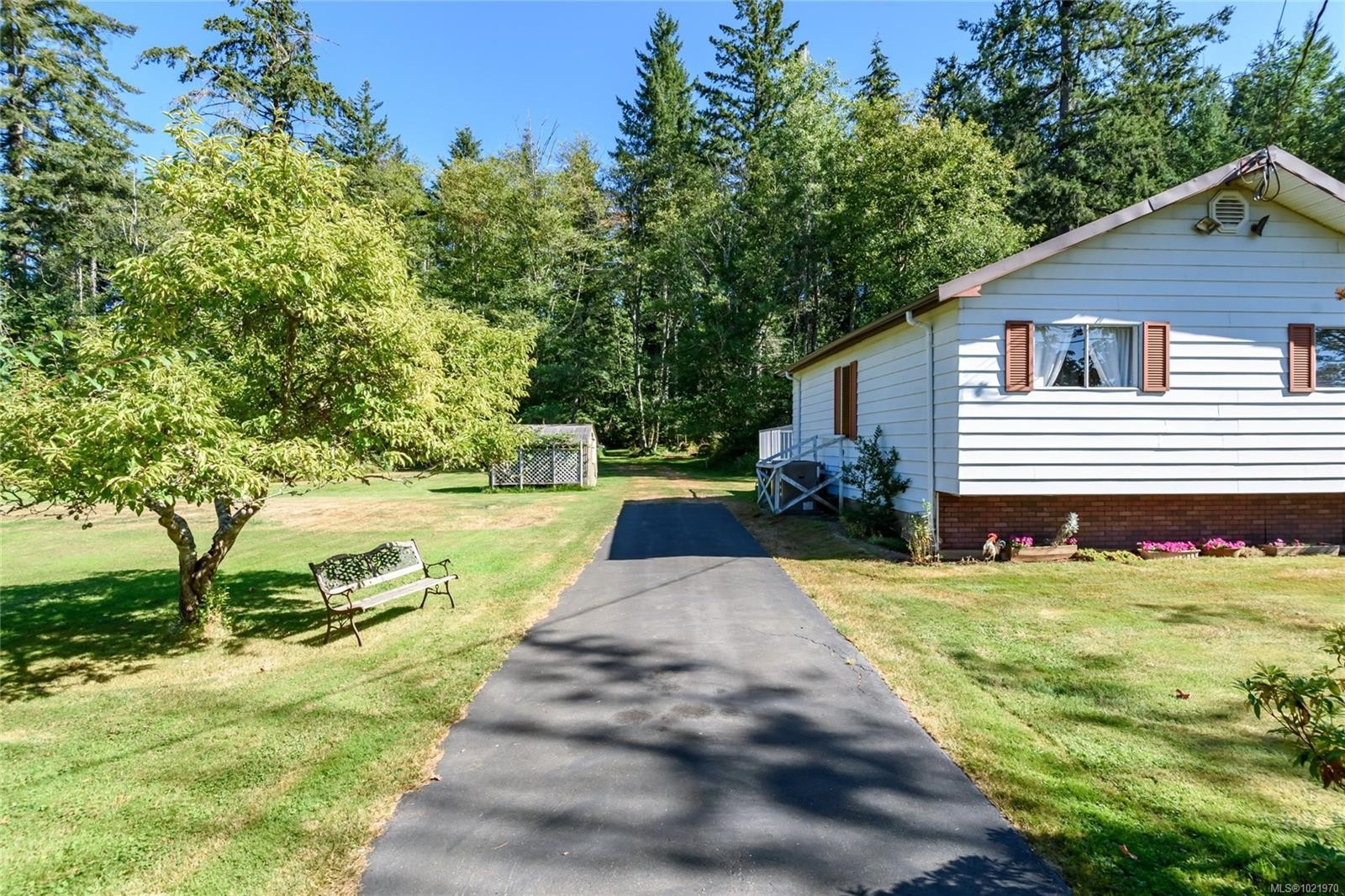 7602 Island Hwy North, Black Creek, BC