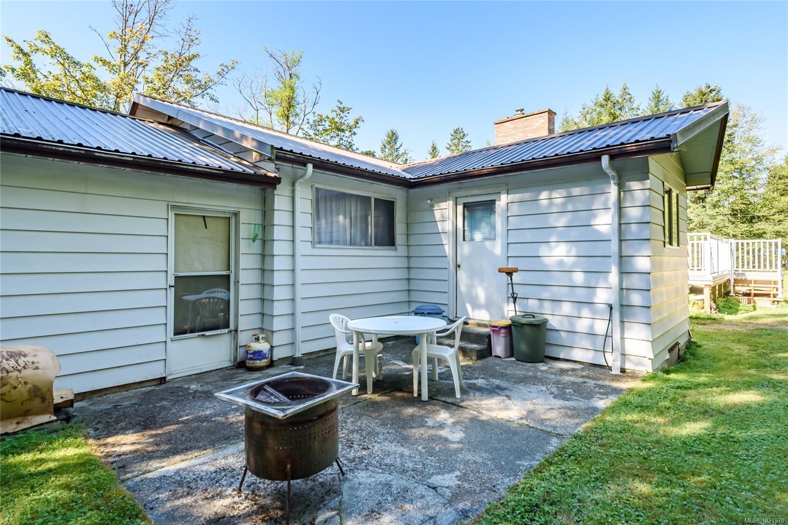 7602 Island Hwy North, Black Creek, BC