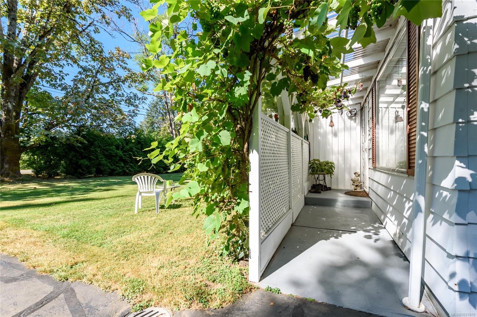 7602 Island Hwy North, Black Creek, BC