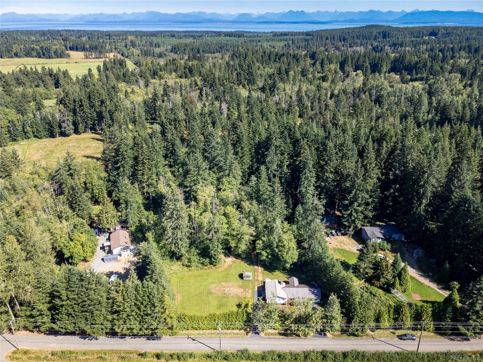7602 Island Hwy North, Black Creek, BC