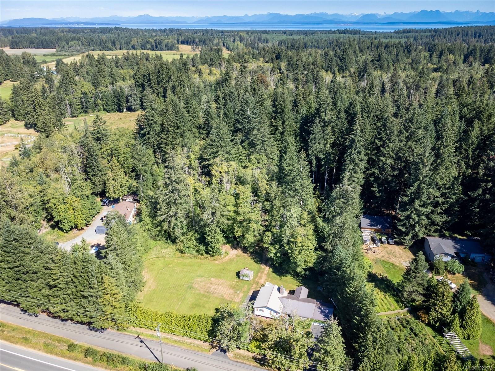7602 Island Hwy North, Black Creek, BC