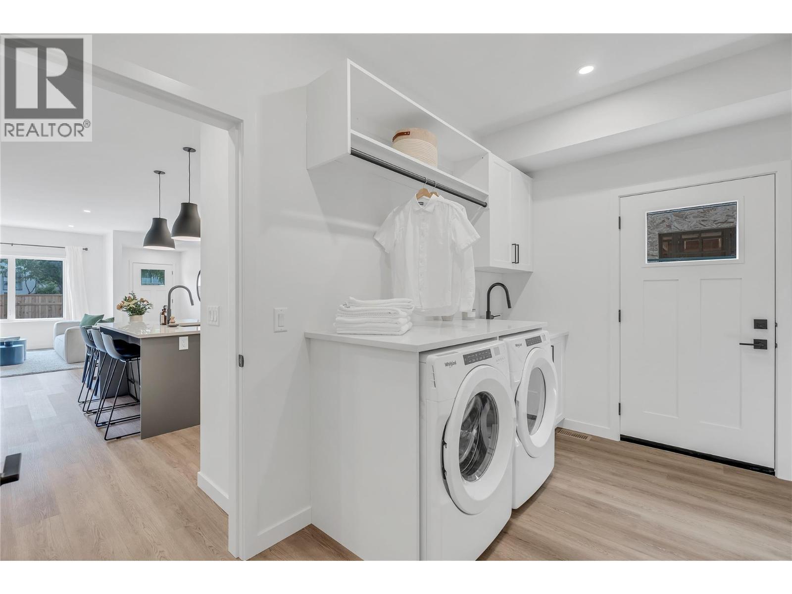 687 Victoria Drive Unit# 101, Penticton, BC - Indoor Photo Showing Laundry Room