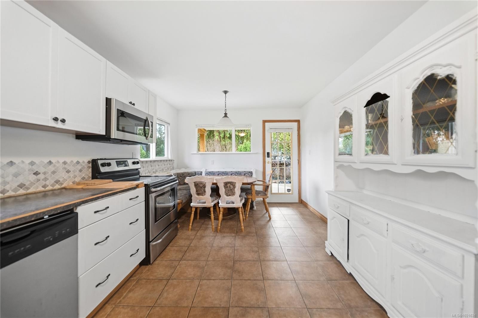 2001 Lakeside Dr, Nanaimo, BC