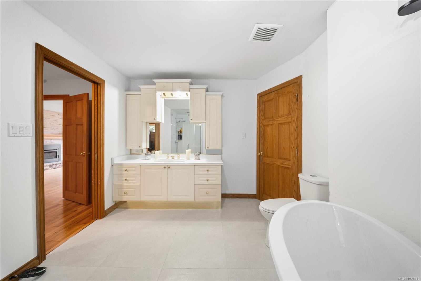 2001 Lakeside Dr, Nanaimo, BC