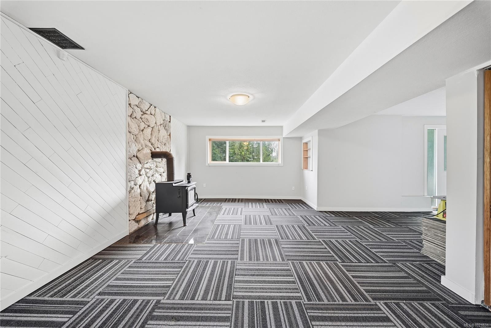 2001 Lakeside Dr, Nanaimo, BC