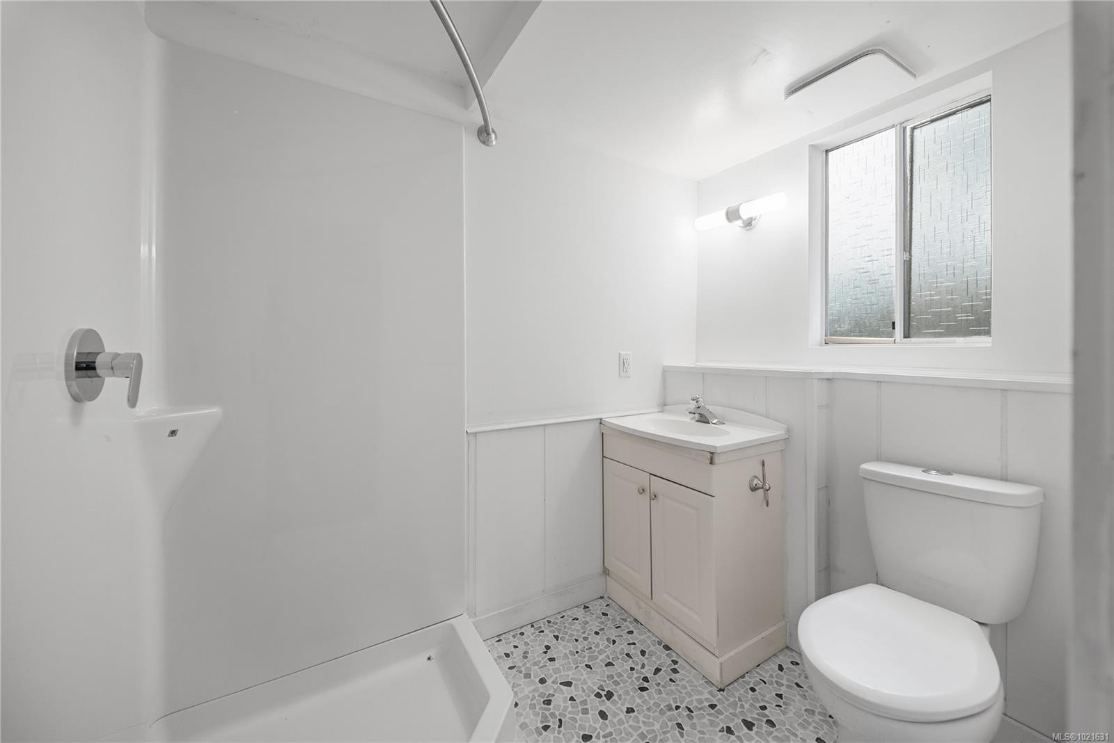 2001 Lakeside Dr, Nanaimo, BC