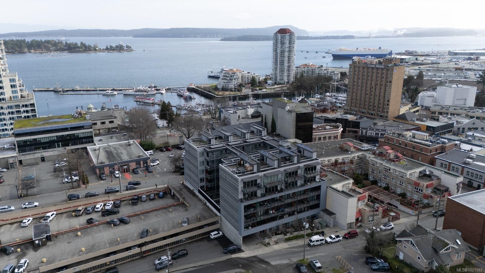 310-91 Chapel St, Nanaimo, BC - Outdoor With Body Of Water With View