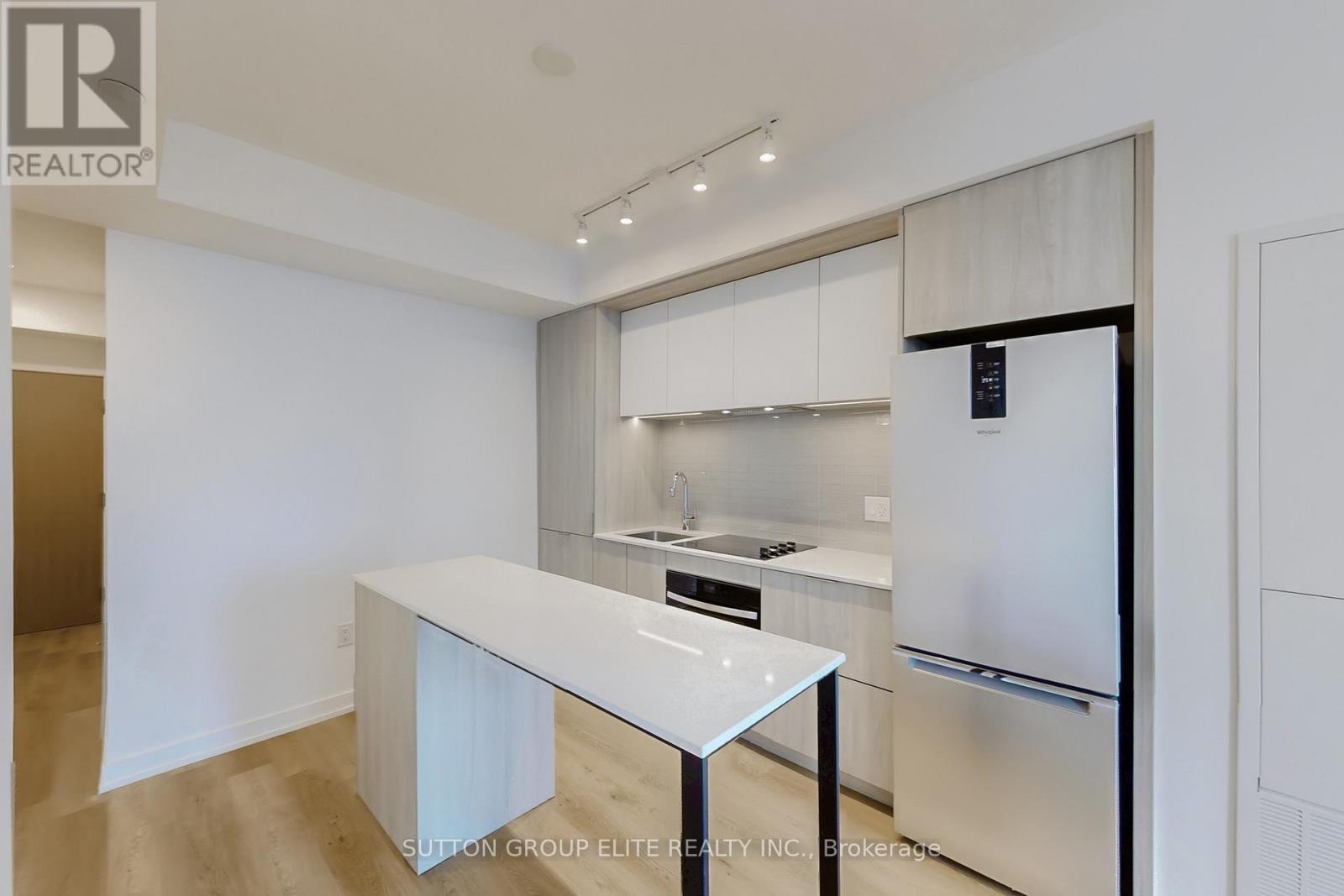 3506 - 395 Square One Drive, Mississauga, ON - Indoor Photo Showing Kitchen