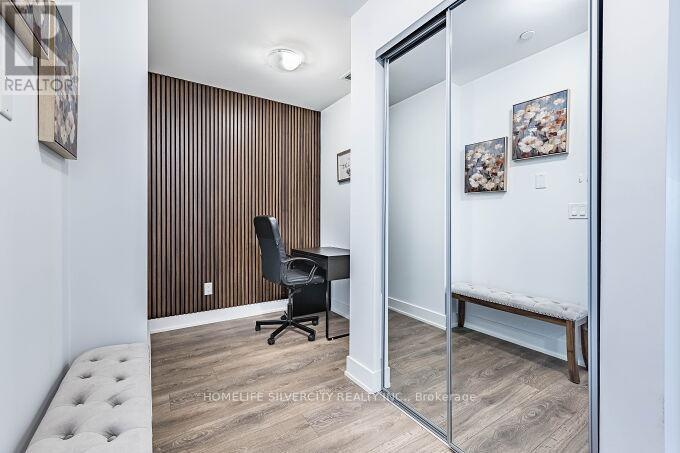 709 - 2481 Taunton Road, Oakville, ON - Indoor Photo Showing Other Room