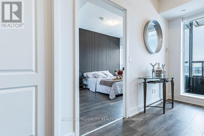 709 - 2481 Taunton Road, Oakville, ON - Indoor Photo Showing Other Room