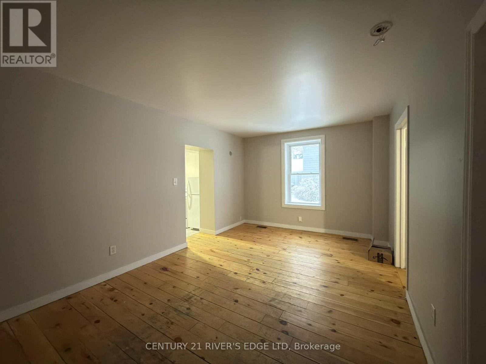 12 Pearl Street E, Brockville, ON - Indoor Photo Showing Other Room