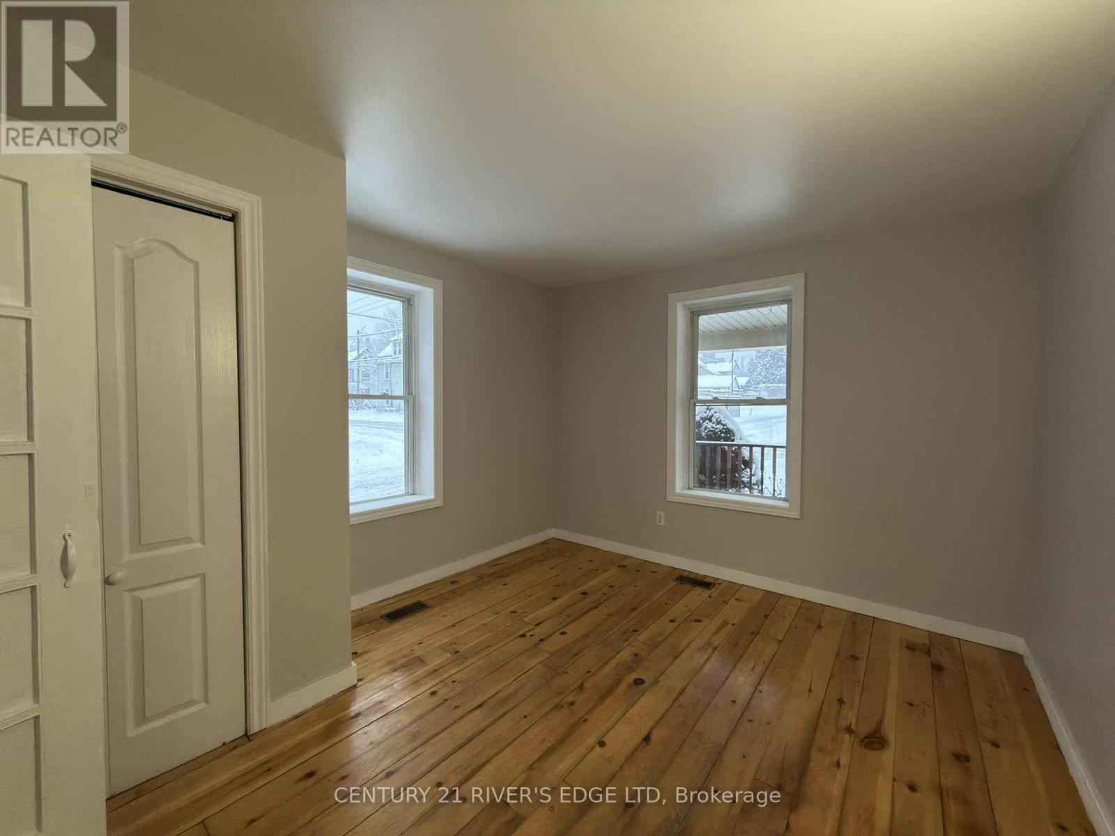 12 Pearl Street E, Brockville, ON - Indoor Photo Showing Other Room