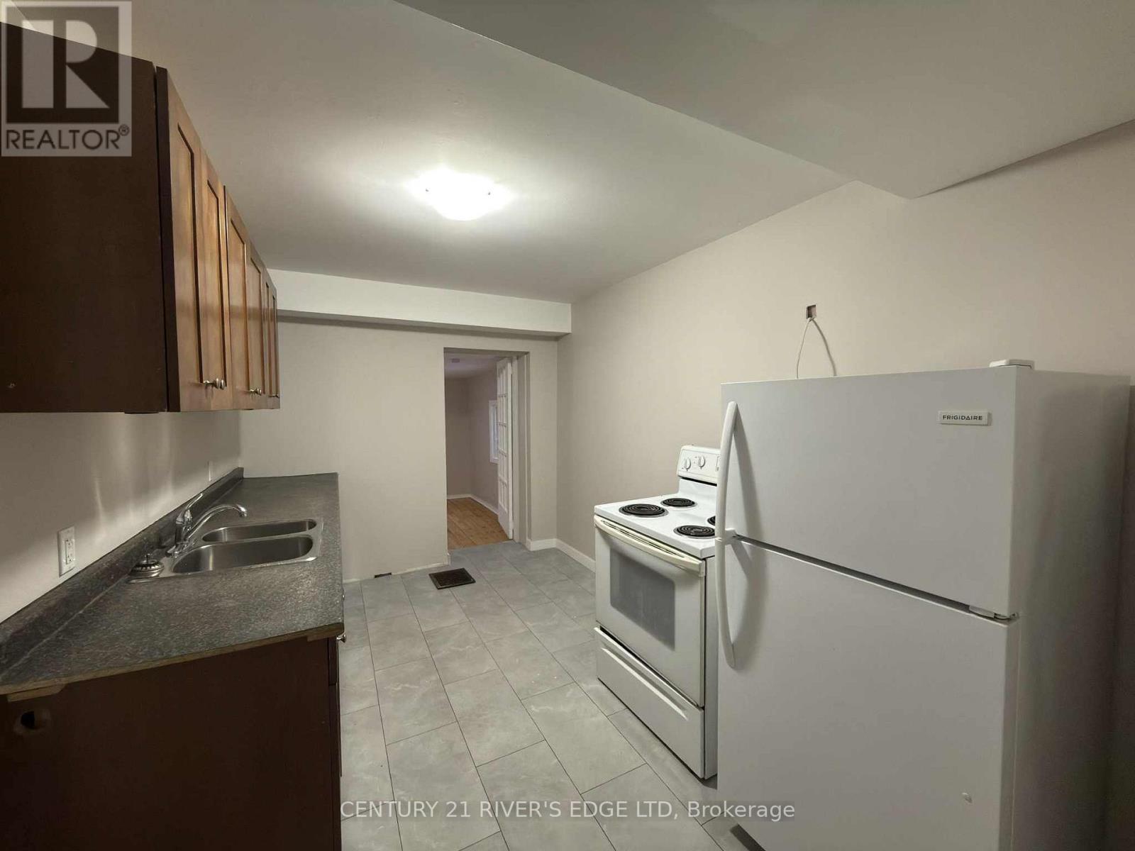 12 Pearl Street E, Brockville, ON - Indoor Photo Showing Kitchen