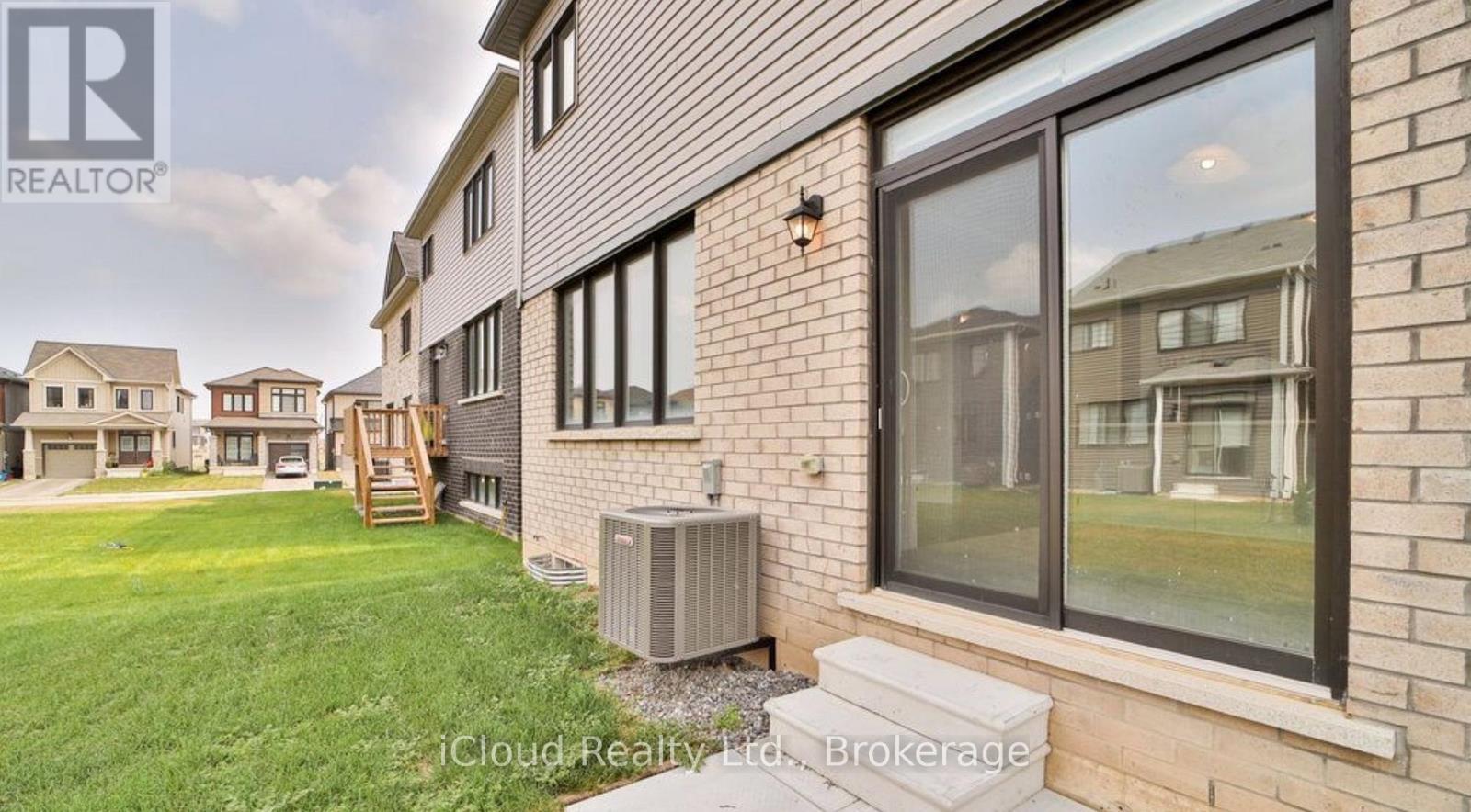 395 Barker Parkway, Thorold, ON - Outdoor With Exterior