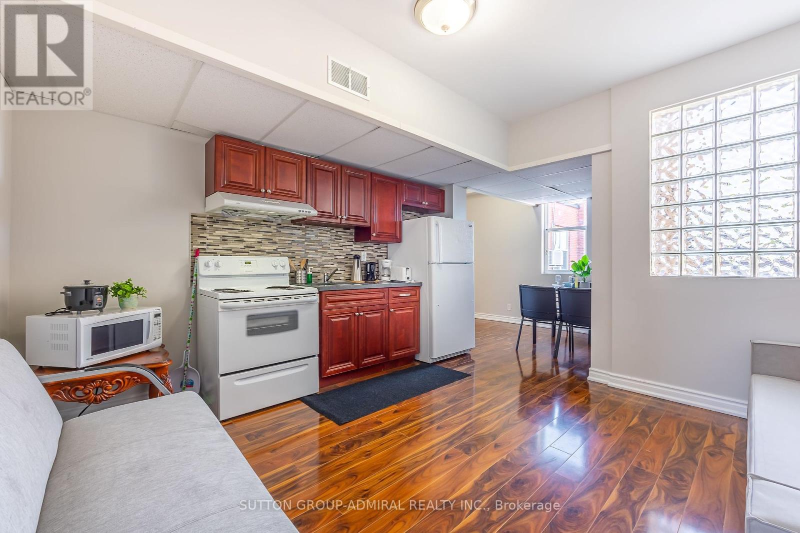 4497 Queen Street, Niagara Falls, ON