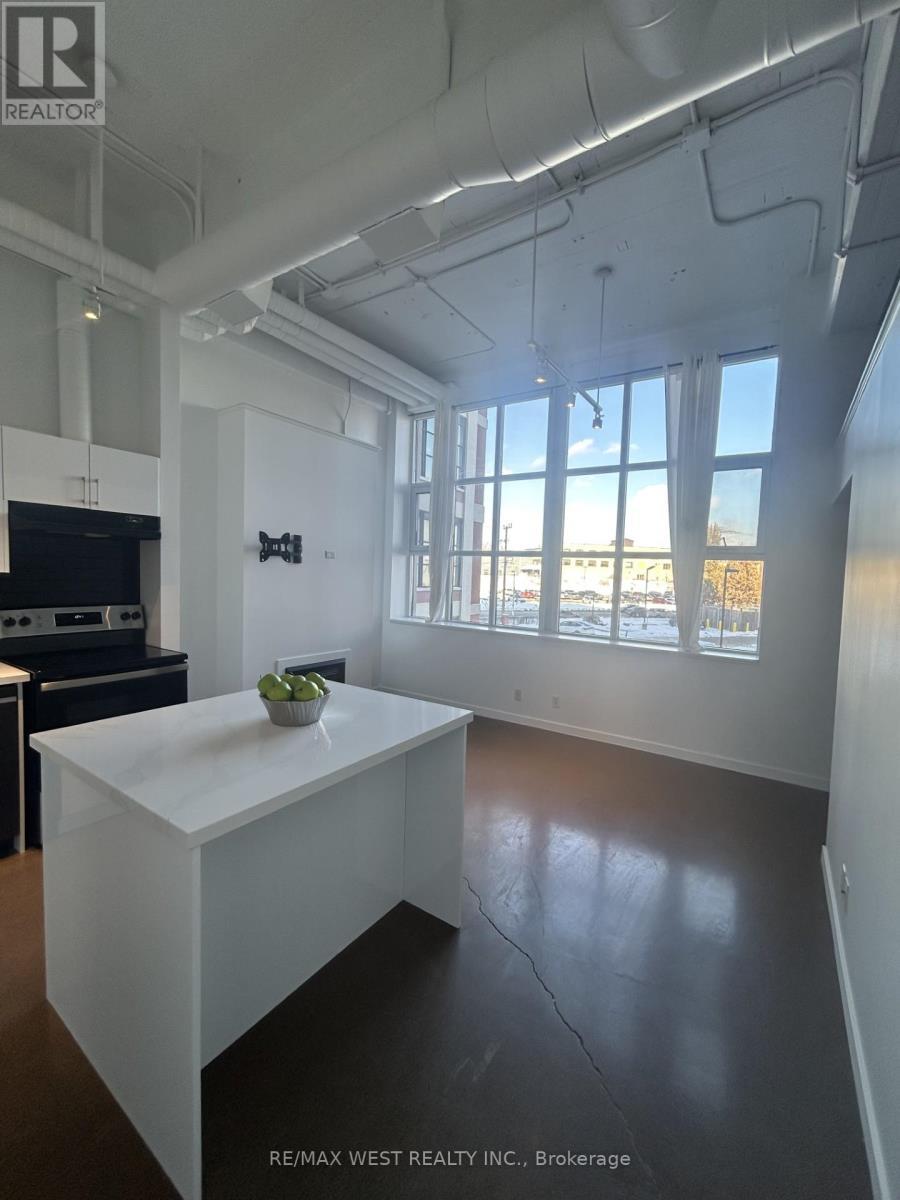 207 - 410 King Street W, Kitchener, ON - Indoor