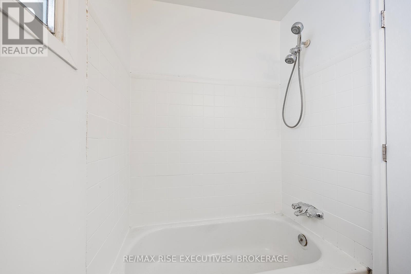 173 - 777 Ashwood Drive, Kingston (South Of Taylor-Kidd Blvd), ON - Indoor Photo Showing Bathroom