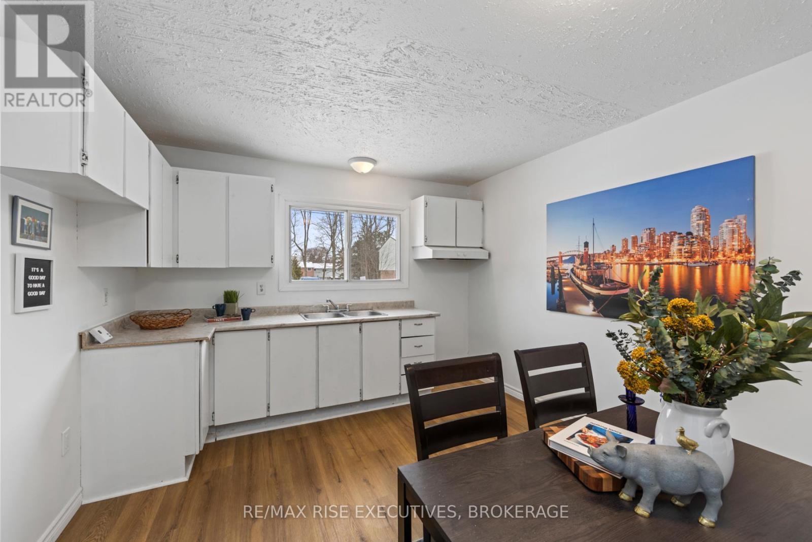 173 - 777 Ashwood Drive, Kingston (South Of Taylor-Kidd Blvd), ON - Indoor Photo Showing Kitchen With Double Sink