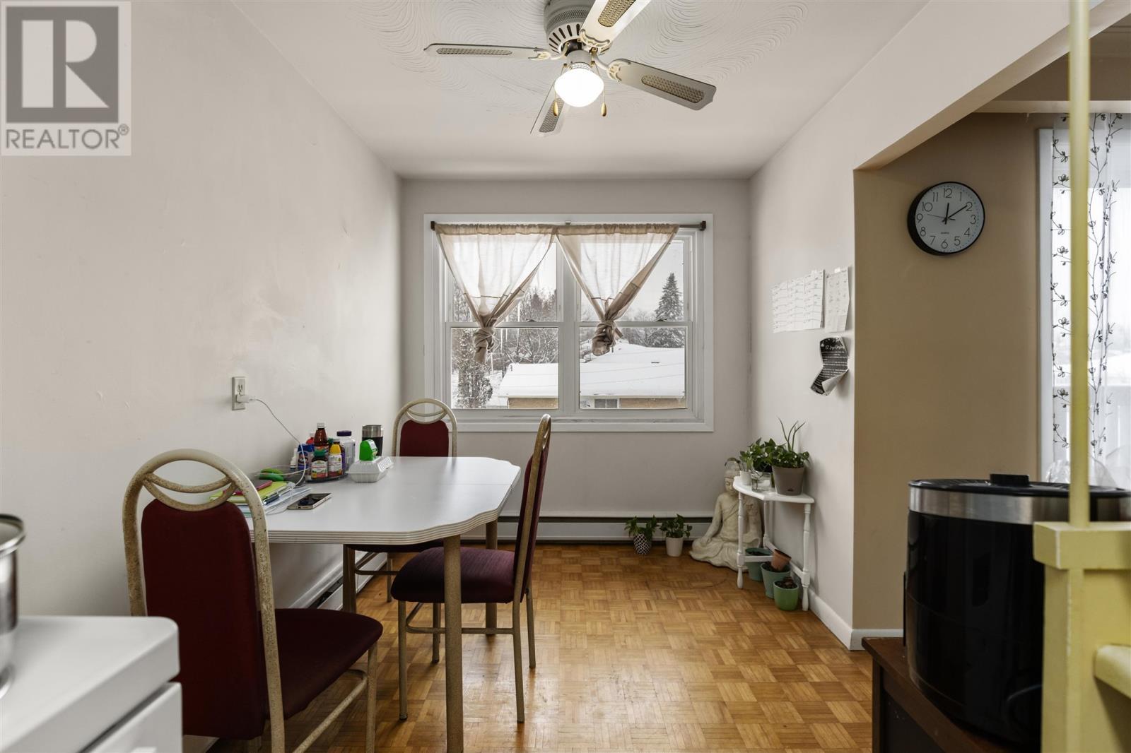 570 Macdonald Ave # 303, Sault Ste. Marie, ON - Indoor Photo Showing Dining Room