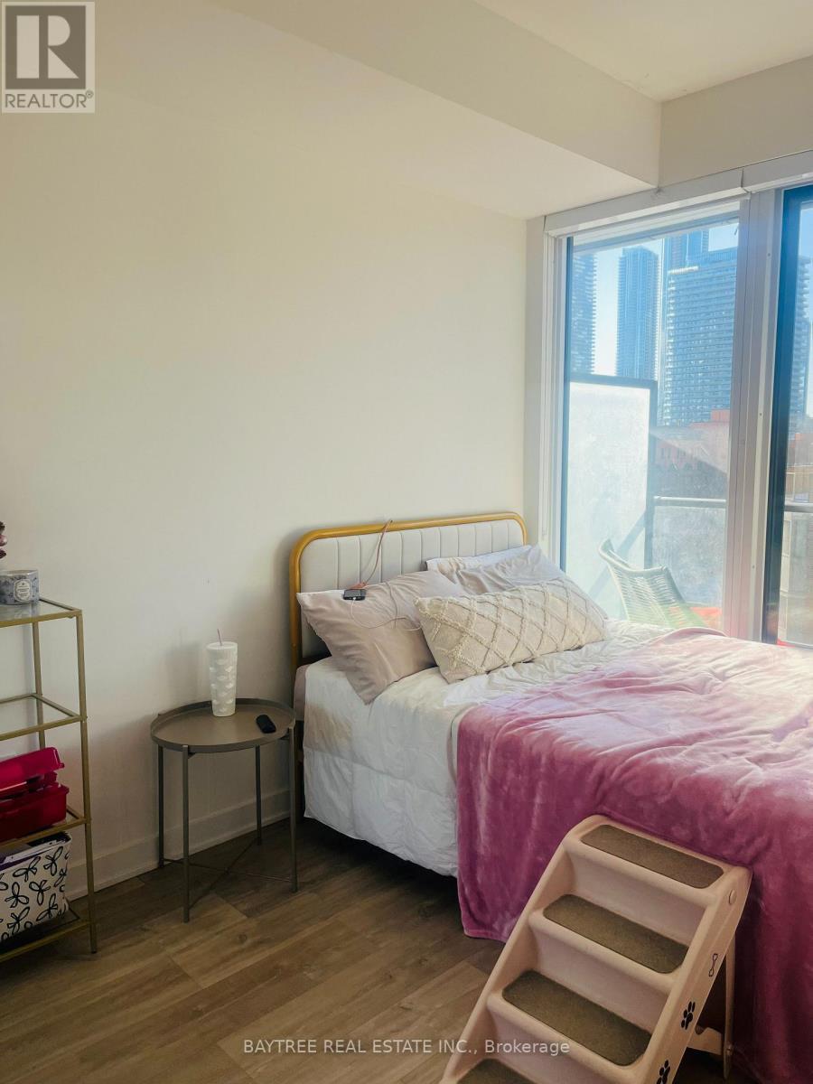 653 - 121 Lower Sherbourne Street, Toronto, ON - Indoor Photo Showing Bedroom