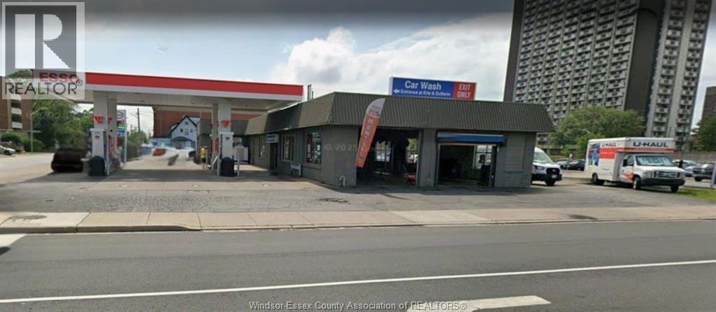 92 Erie ..., Windsor, ON