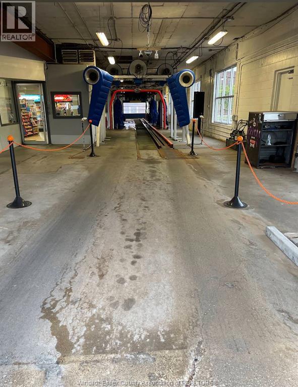 92 Erie ..., Windsor, ON