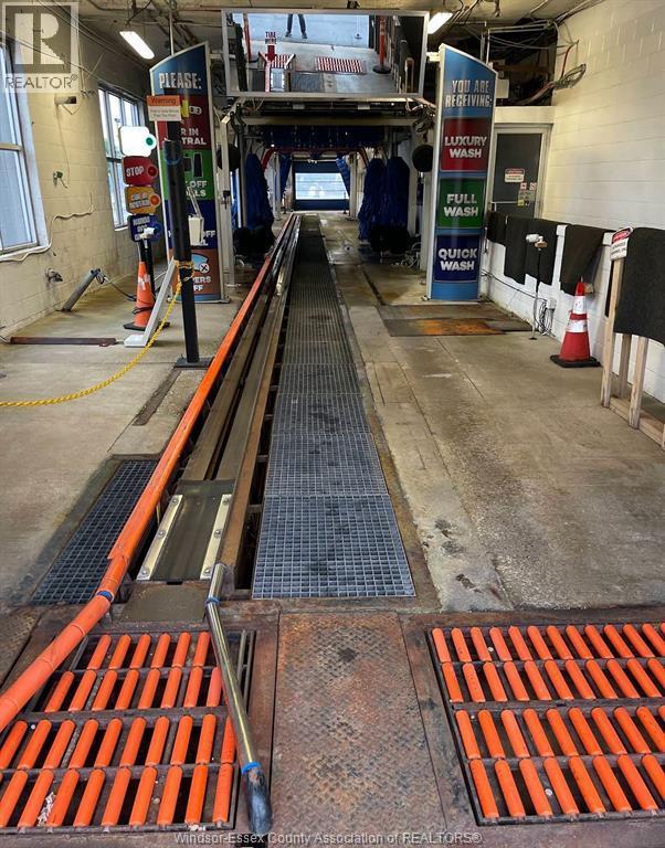 92 Erie ..., Windsor, ON