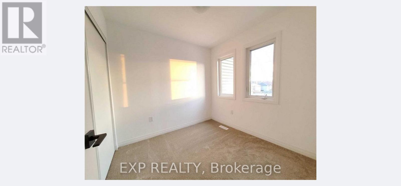 19 Fairlane Avenue, Barrie, ON - Indoor Photo Showing Other Room