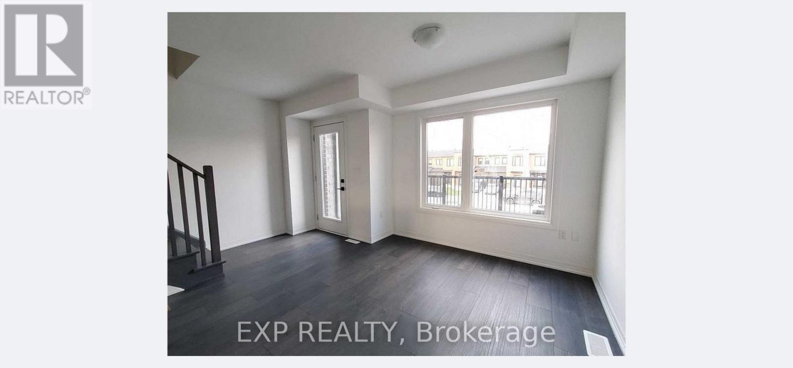 19 Fairlane Avenue, Barrie, ON - Indoor Photo Showing Other Room