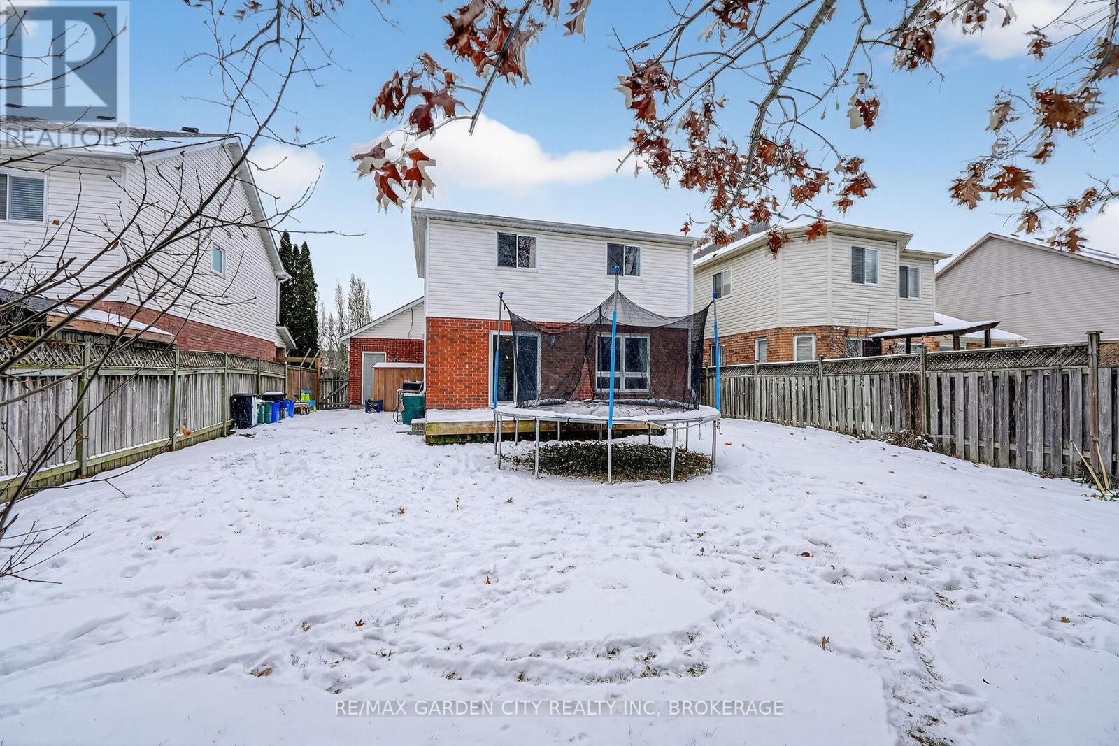 Large Backyard (Fully Fenced) - 218 Confederation Avenue, Thorold (Confederation Heights), ON - Outdoor With Deck Patio Veranda