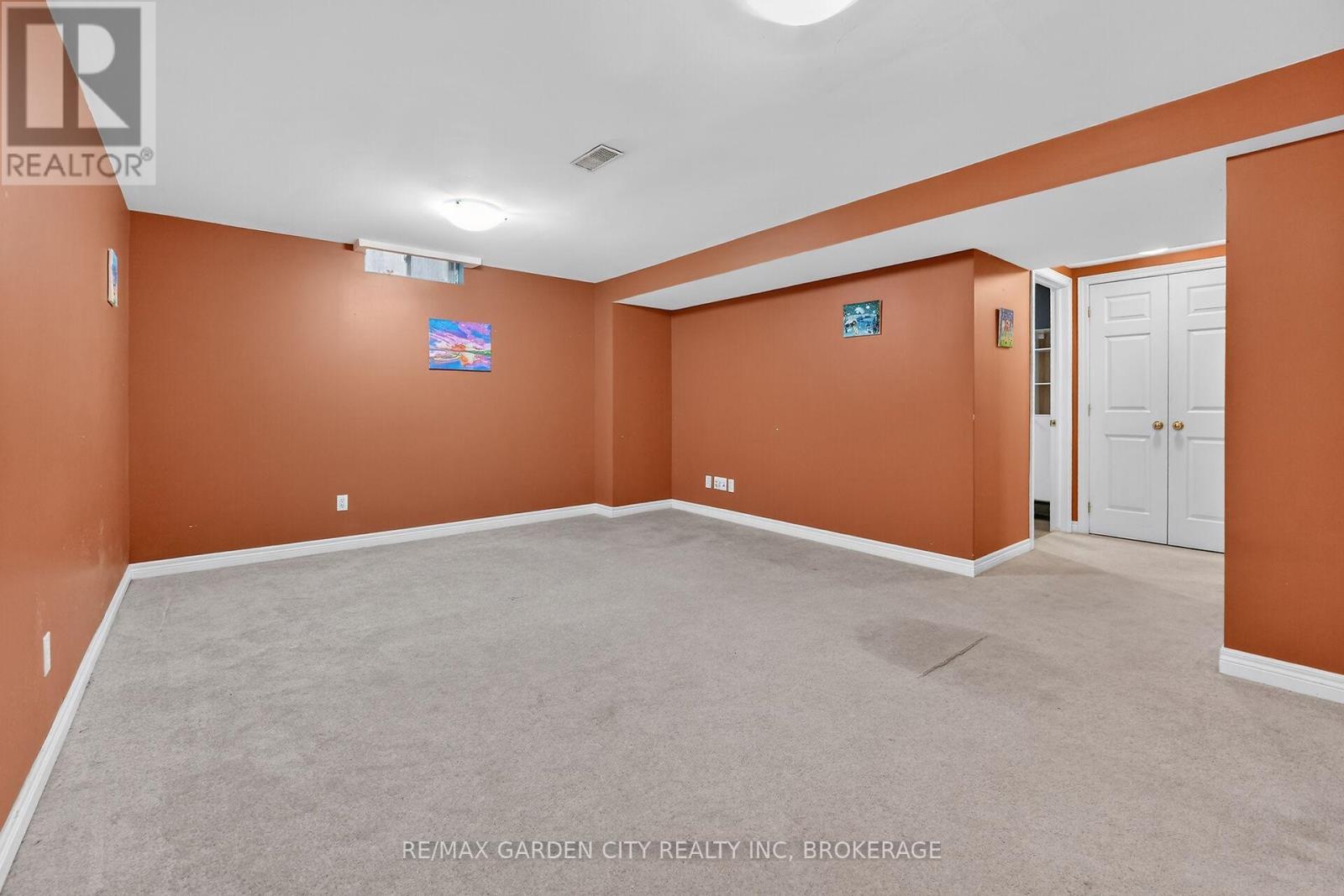 Basement Rec room - 218 Confederation Avenue, Thorold (Confederation Heights), ON - Indoor