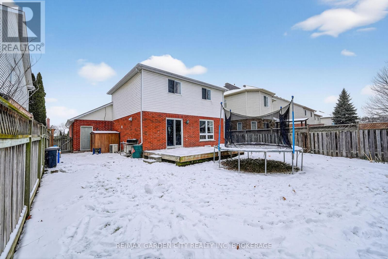 Large Backyard (Fully Fenced) - 218 Confederation Avenue, Thorold (Confederation Heights), ON - Outdoor With Deck Patio Veranda With Exterior