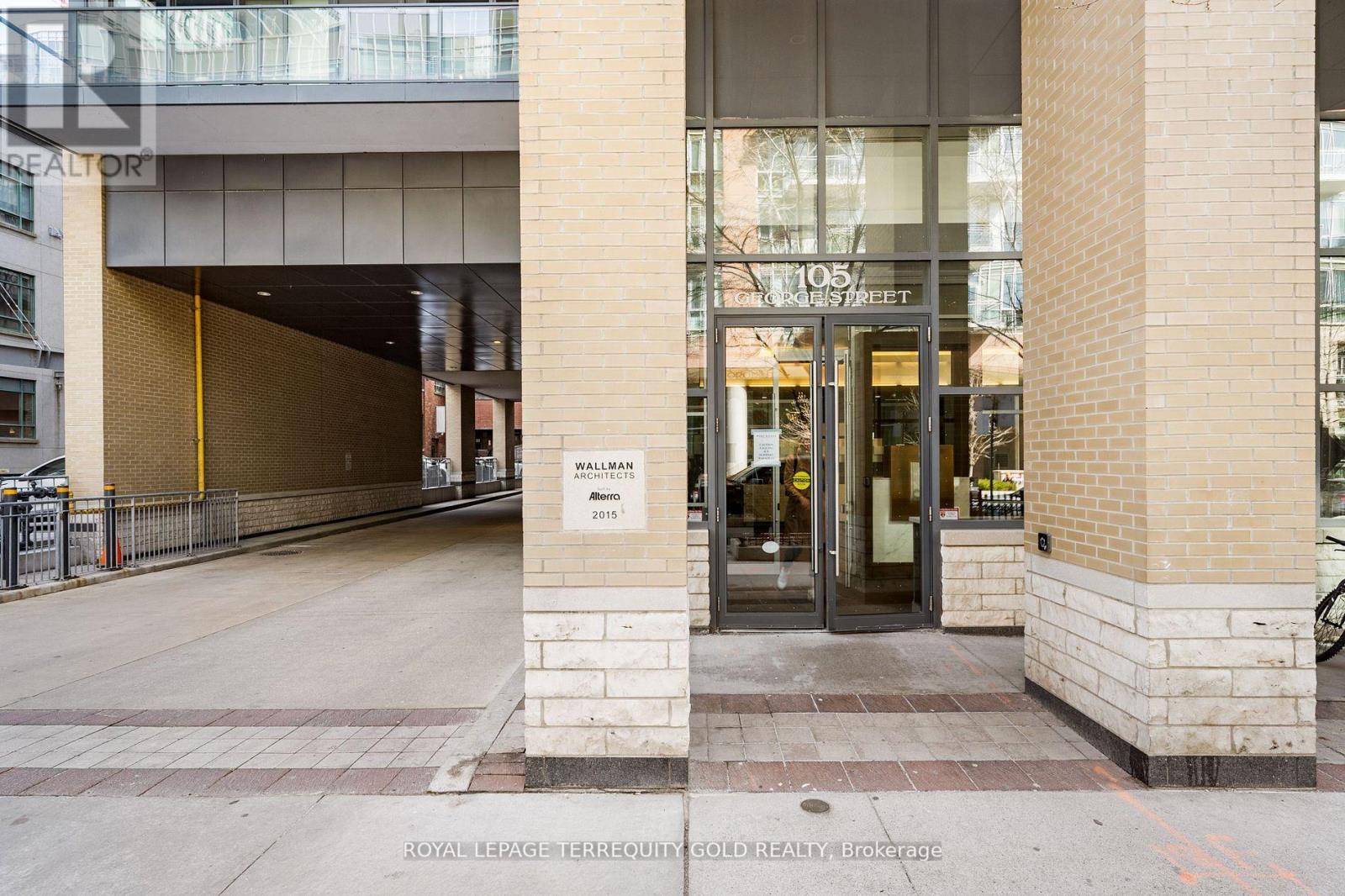 1901 - 105 George Street, Toronto, ON - Outdoor With Exterior
