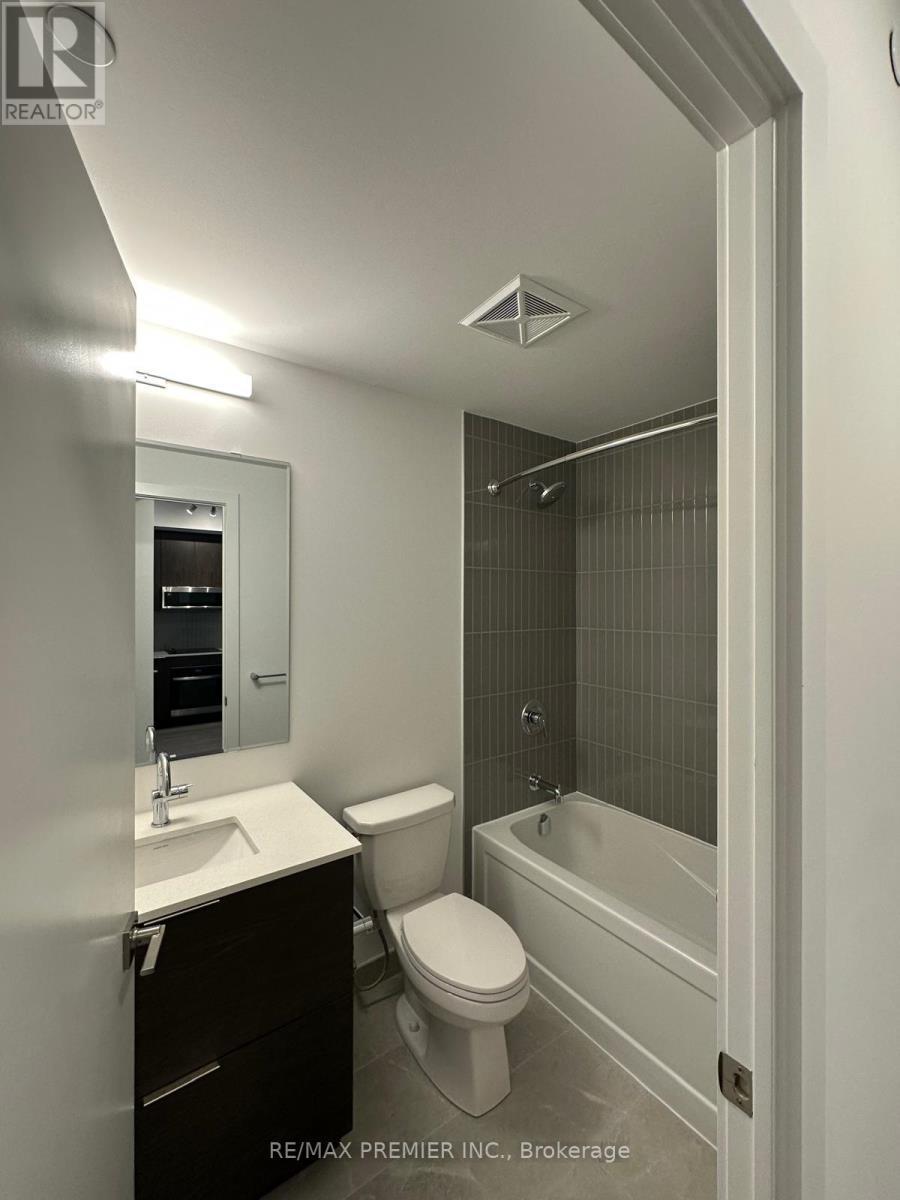 516 - 2501 Saw Whet Boulevard, Oakville, ON - Indoor Photo Showing Bathroom