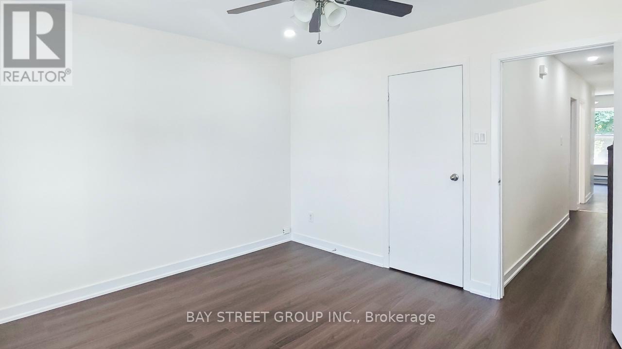 Upper - 859 1/2 Bathurst Street, Toronto, ON - Indoor Photo Showing Other Room