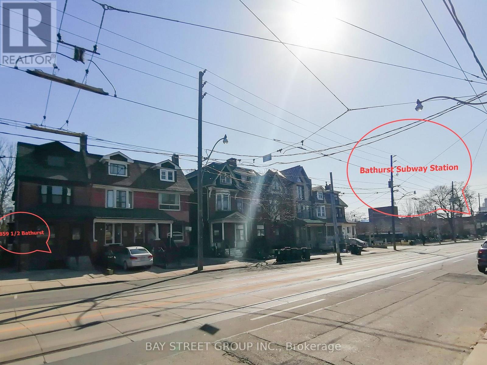 Upper - 859 1/2 Bathurst Street, Toronto, ON -