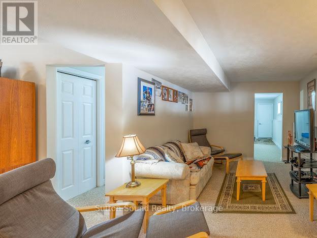 240135 Wilcox Side Road, Georgian Bluffs, ON - Indoor Photo Showing Other Room