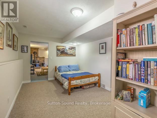 240135 Wilcox Side Road, Georgian Bluffs, ON - Indoor Photo Showing Bedroom