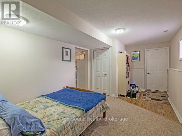 240135 Wilcox Side Road, Georgian Bluffs, ON - Indoor Photo Showing Bedroom
