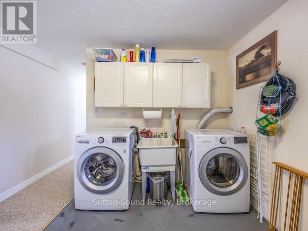 240135 Wilcox Side Road, Georgian Bluffs, ON - Indoor Photo Showing Laundry Room