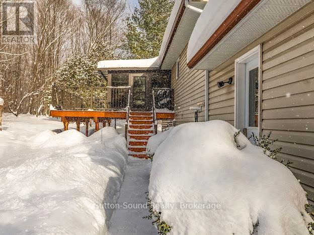 240135 Wilcox Side Road, Georgian Bluffs, ON - Outdoor