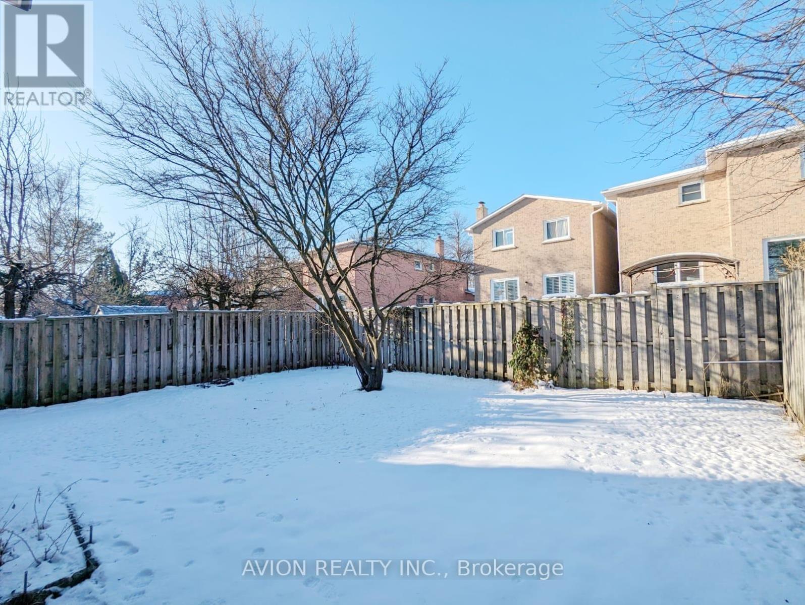 Bsmt - 28 Michener Crescent, Markham, ON - Outdoor