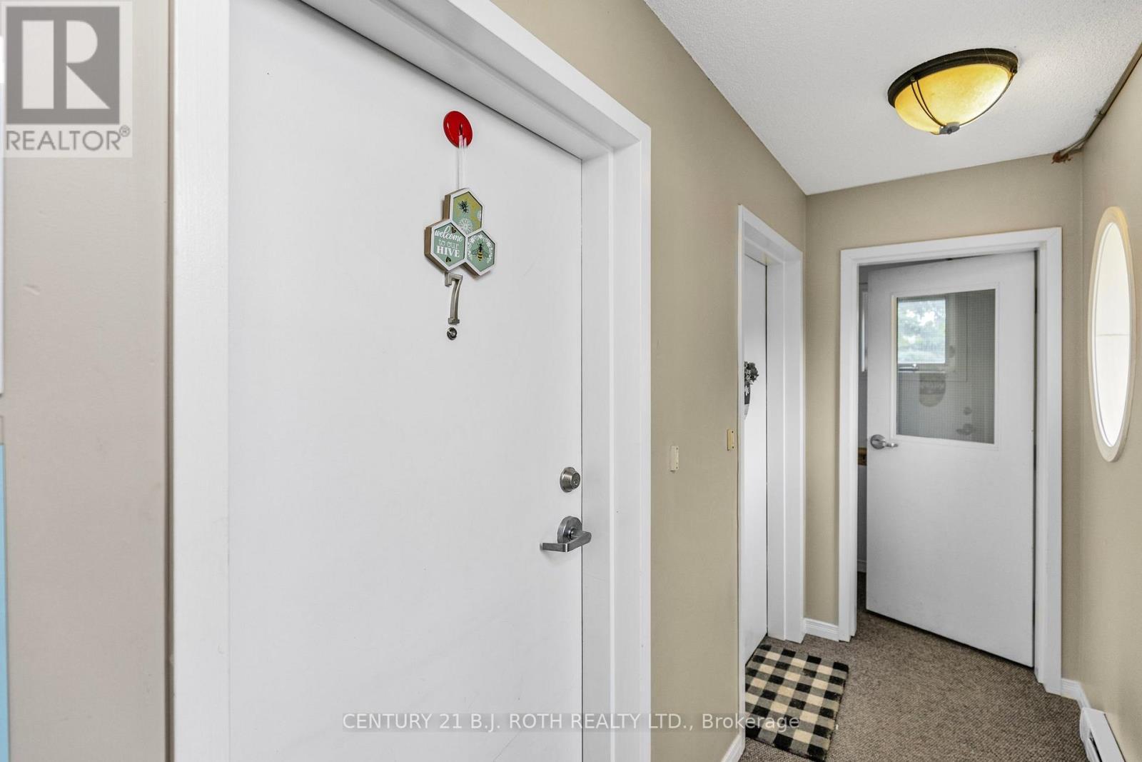 7 - 13 Cheltenham Road, Barrie, ON