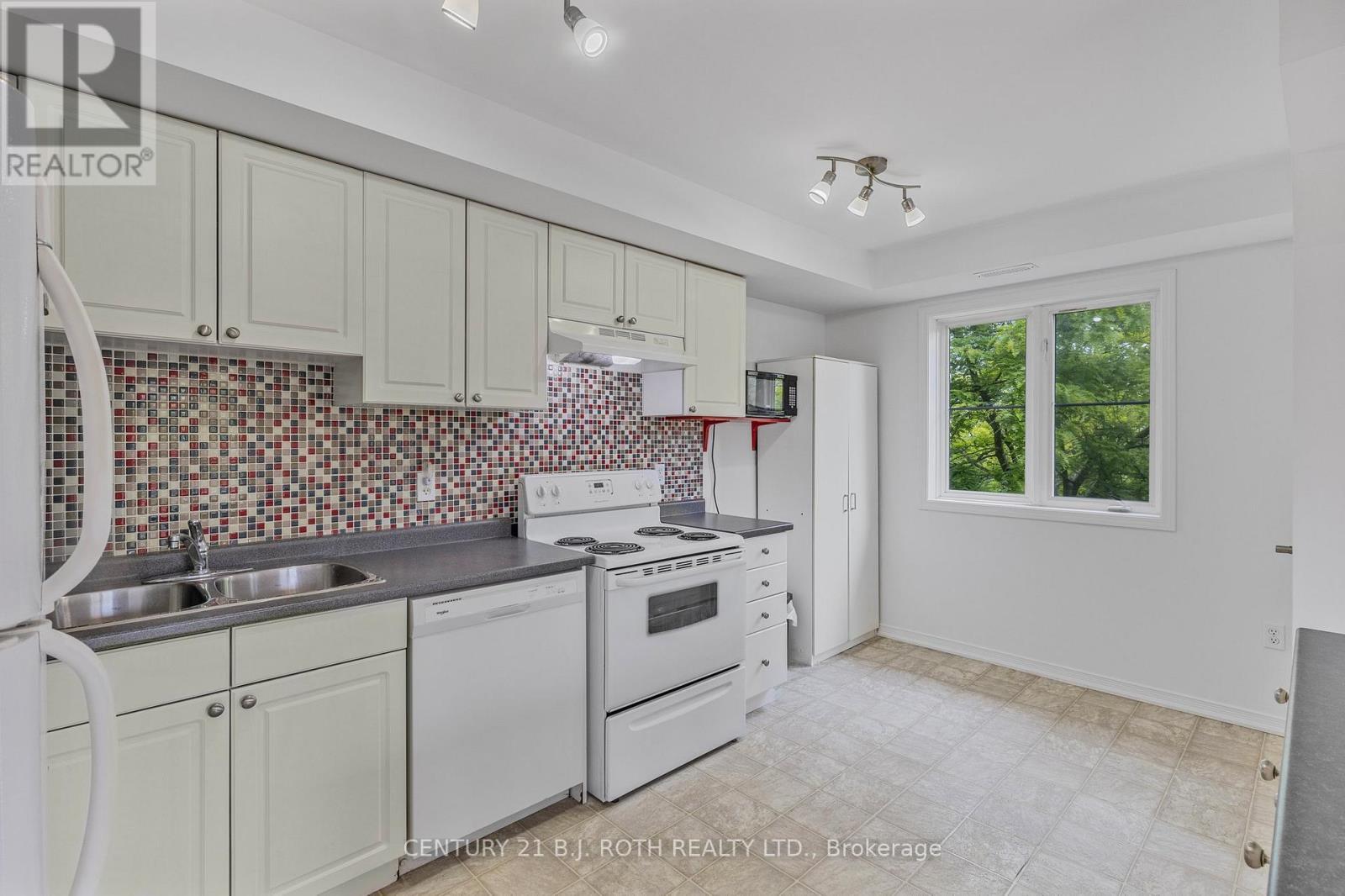 7 - 13 Cheltenham Road, Barrie, ON