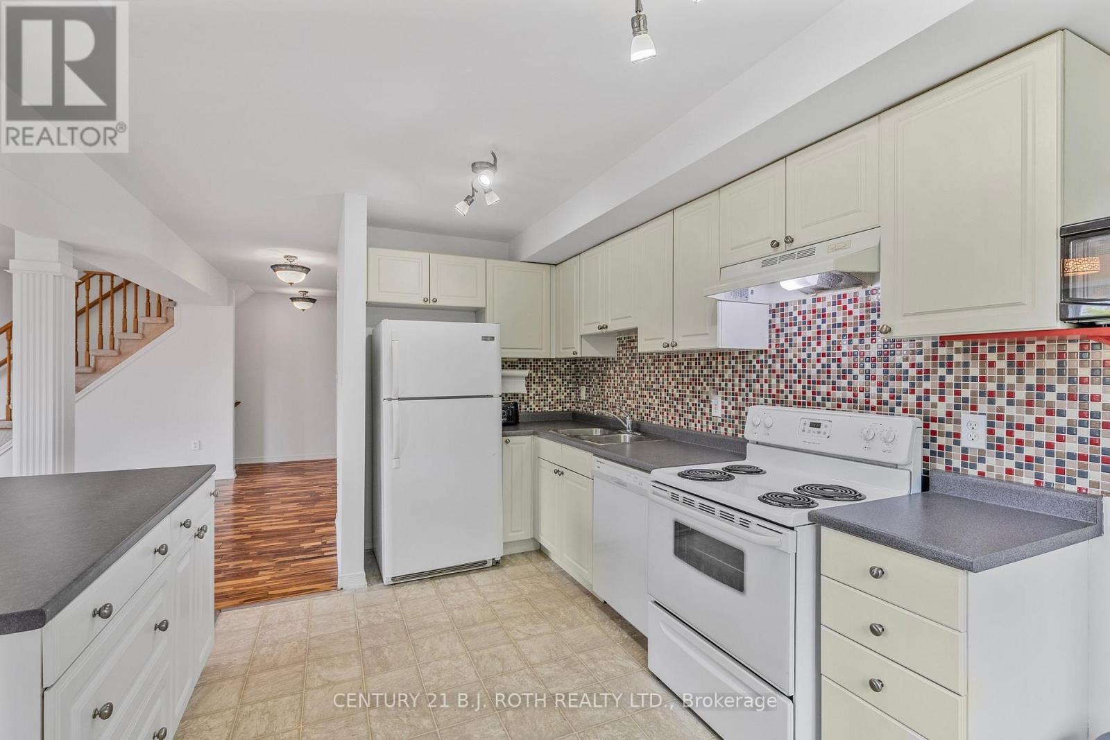 7 - 13 Cheltenham Road, Barrie, ON