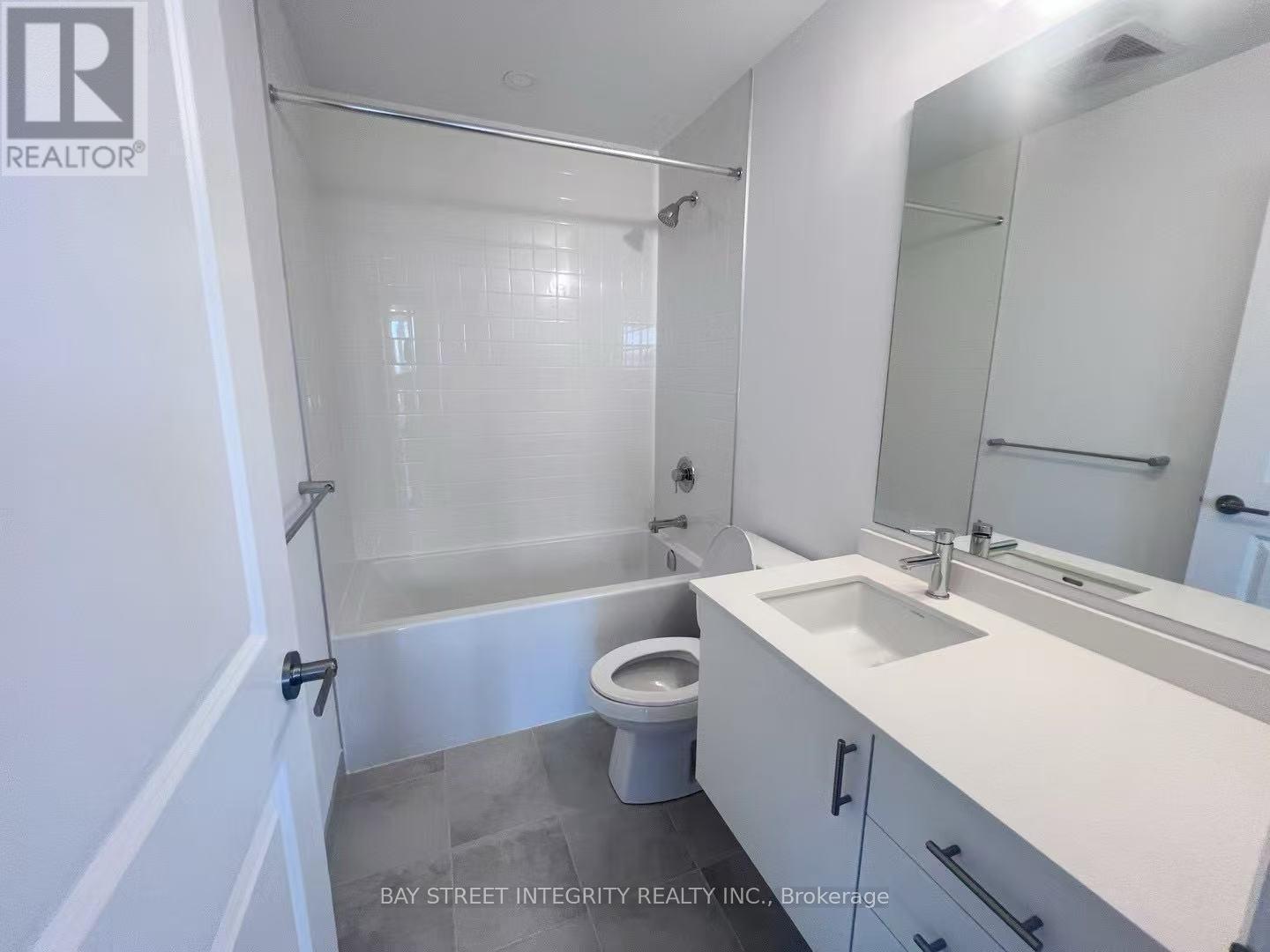 309 - 3240 William Coltson Avenue, Oakville, ON - Indoor Photo Showing Bathroom