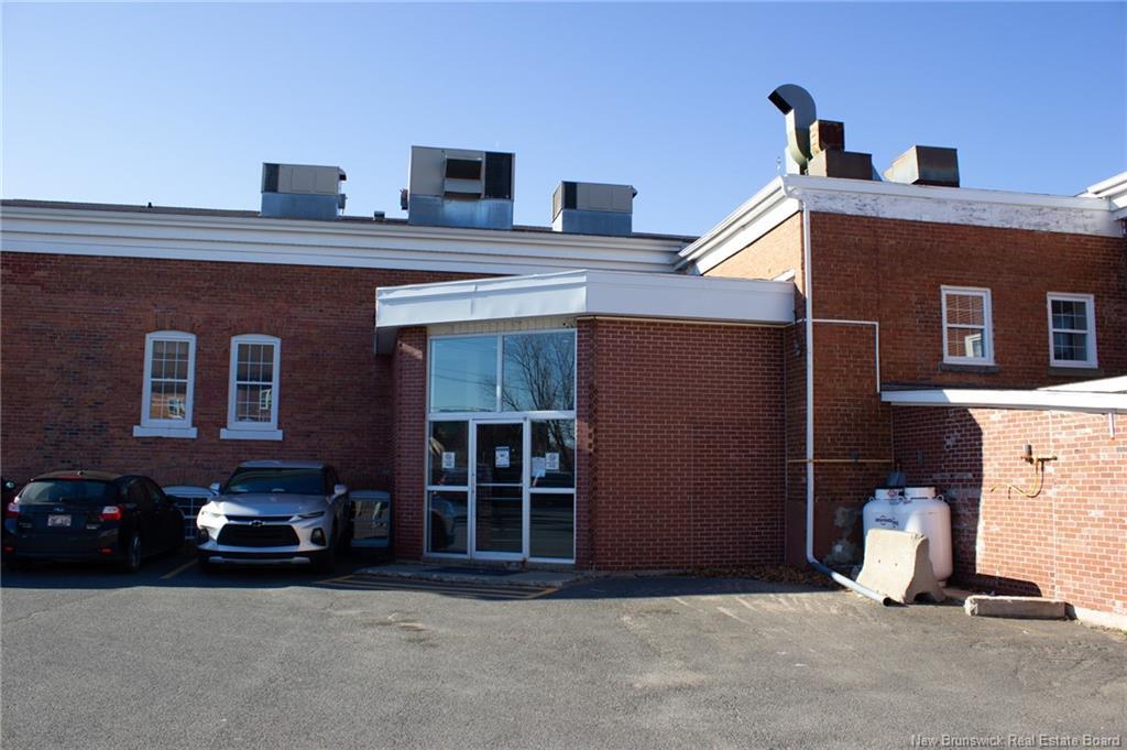 100-6 Main St, Bathurst, NB