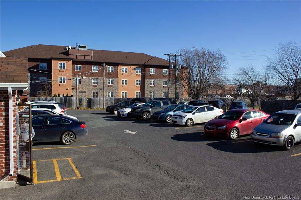 100-6 Main St, Bathurst, NB