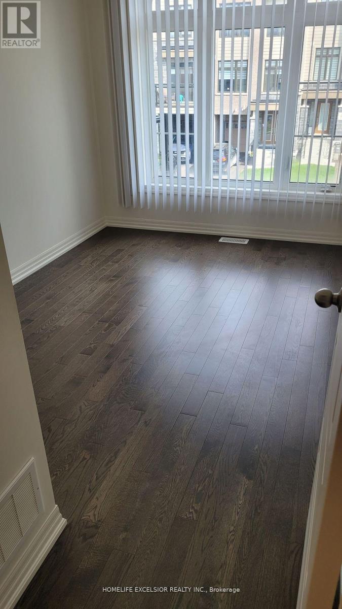 Den - separate room! - 192 Tango Crescent, Newmarket, ON - Indoor Photo Showing Other Room