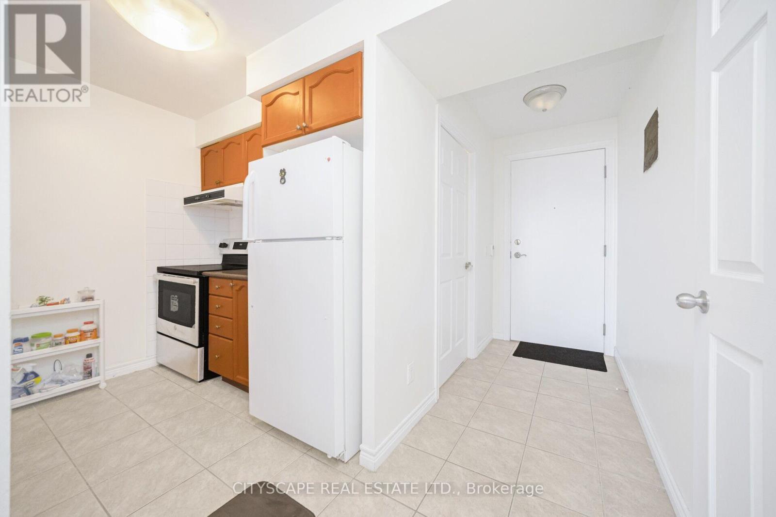1002 - 710 Humberwood Blvd Boulevard, Toronto, ON - Indoor Photo Showing Kitchen